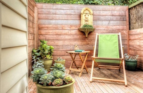 Sorrento Apartment | Seachange Summary: Th