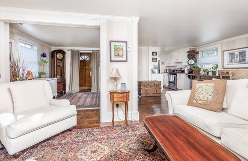 Swampscott House | SeaCity View: Wake Up to the Waves - Beautiful Beach View Stay Swampscott!