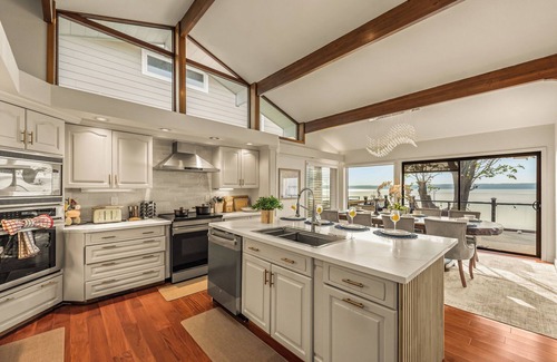 Warm Beach House | Seacliff Sunset Haven