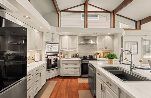 Warm Beach House | Seacliff Sunset Haven