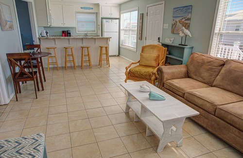 Fort Morgan Cottage | Seaclusion Beach View Cottage, Pet Friendly
