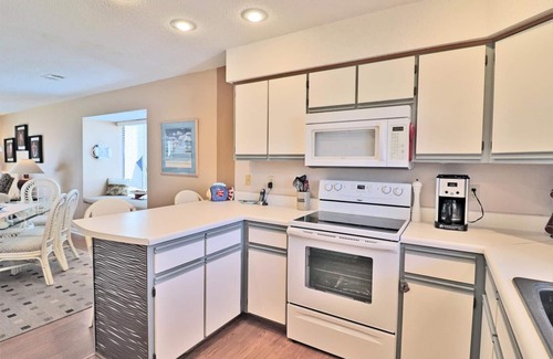 Port St. Joe House | SEACLUSION OFFERS GULF VIEWS & STEPS TO BEACH! 2 COMMUNITY POOLS!