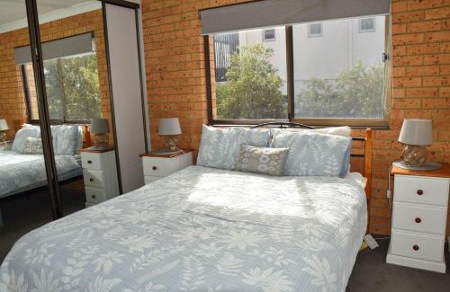 South West Rocks Apartment | Seacrest 6 - Bring your own linen.