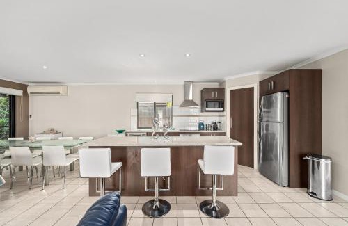 Aldinga Beach House | Seacret Oasis - Alding Beach - C21 SouthCoast Holidays