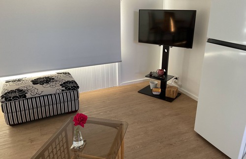 St Leonards Apartment | Seaduce, only 300m to the beach!