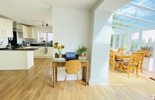 Pendine Cottage | Seafacing Welsh cottage near the beach with stunning views accommodating 8.