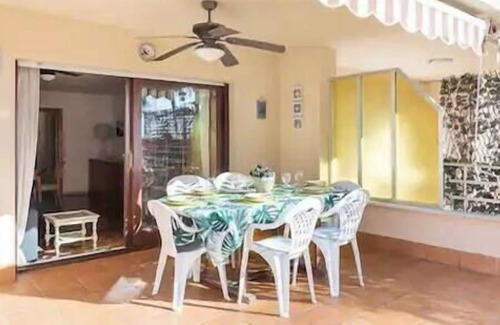 Cunit Apartment | SeaFront 1st line and 2 pools