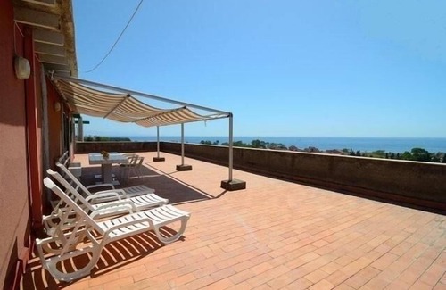 Porticato Apartment | Seafront 2-Rooms Apartment With Perfect View Over the Sea and Etna
