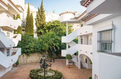 Benalmadena Costa Apartment | Seafront and next to Beach Promenade. 600 MB WIFI free. Also long term rates