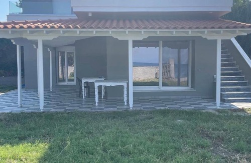Skala Mistegnon House | Seafront Apartment