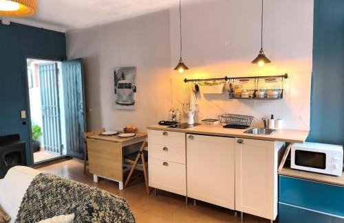 Premia de Mar Apartment | Seafront apartment