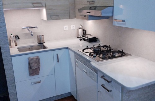 Thessaloniki Apartment | Seafront Apartment With Sea View D1