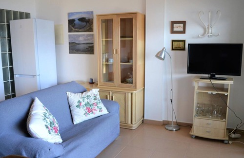 Llanca Apartment | Seafront apartment in Cap Ras - Family-friendly and pets allowed