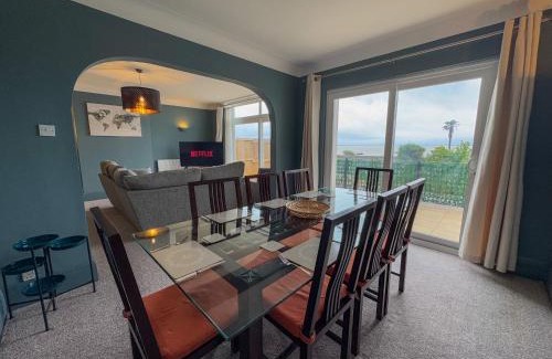Southend-on-Sea House | Seafront Beach House