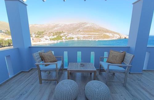 Vlychadia Apartment | Seafront Haven
