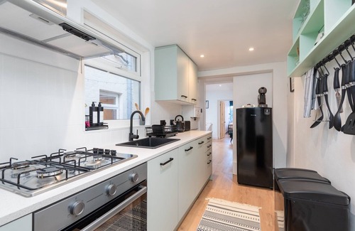 Cliftonville Apartment | Seafront retreat in Margate