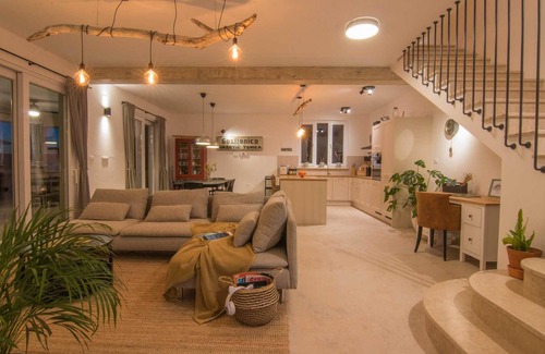 Klimno Villa | Seafront Villa Marin with a heated pool