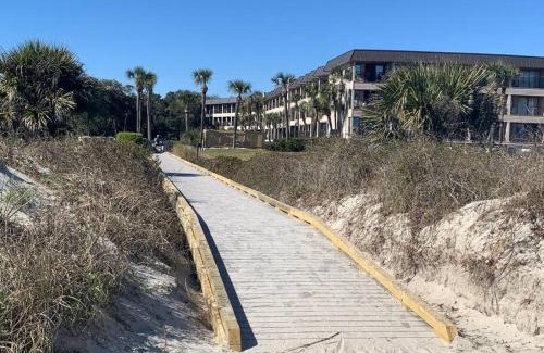 Hilton Head Island Apartment | SeaGem-Beautiful Oceanview! Many Upgrades New Reno
