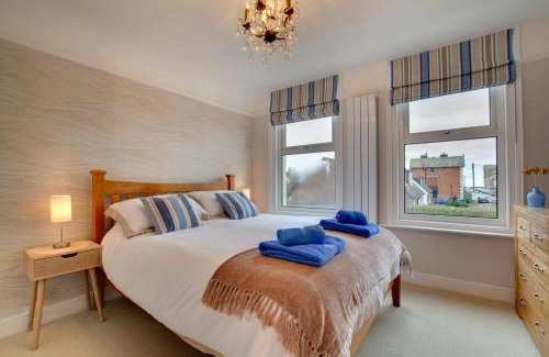 Hythe House | Seaglass Cottage