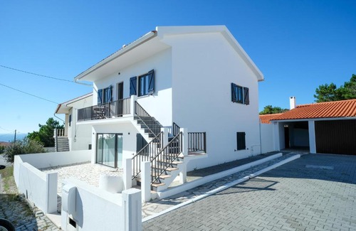 Alcobaca Apartment | Seaing House II