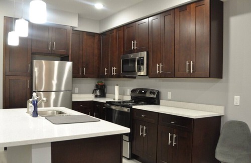 Sealy Apartment | Sealy Spacious 1 bed with Pool