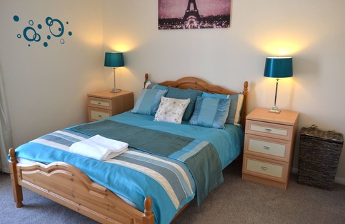 Sittingbourne House | Seam Terrace - Home from Home