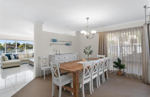 Banksia Beach House | Seanna Blue: Relax & Indulge on the Canal
