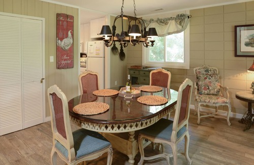 Sea Pines Villa | SeaPines, Beautifully updated, Walk to beach, Two free bikes, Pet friendly