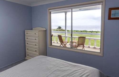 Minnie Water House | Seascape Beach House