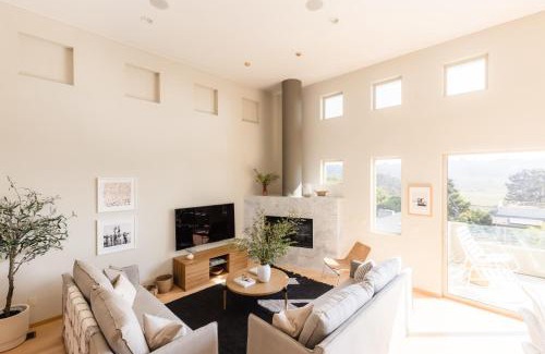 Del Mar Heights House | Seascape by AvantStay Spacious Contemporary Oasis in Del Mar