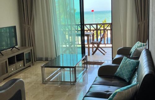 Karambunai Apartment | Seascape Karambunai Home - Amazing sea front view!