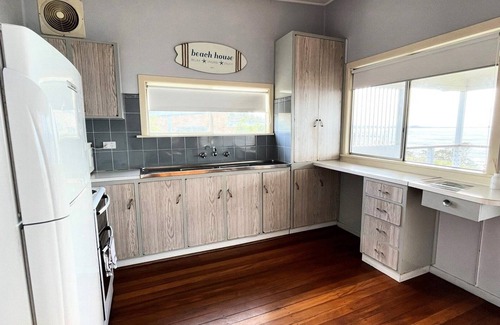 Minnie Water Apartment | 'Seascape Upstairs, TOP NOTCH