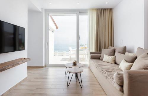 Kokkini Chani Villa | Seashell an Elegant Seafront Villa
