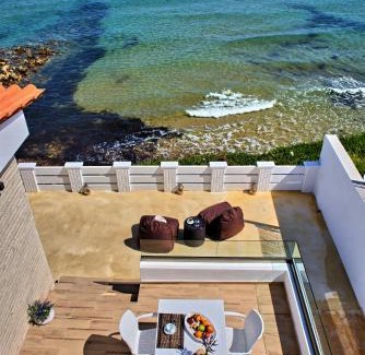 Kokkini Chani Villa | Seashell an Elegant Seafront Villa