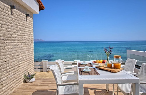 Kokkini Chani Villa | Seashell Suite by the Sea