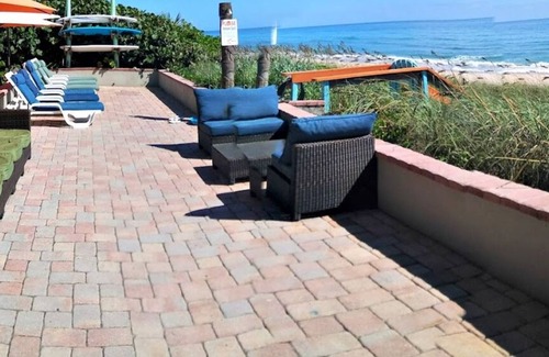 Melbourne Beach Apartment | SEASHELL SUITES RESORTn-Florida's Finest Beach Hotel