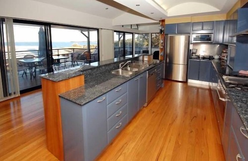 Culburra Beach House | SeaShells Beach House- Best Ocean views & Location