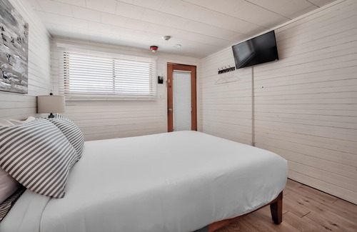 Ocean Bay Park Hotel | Seashore Condo Hotel #19, Cozy Fire Island Escape, Near Ferry - With Bay Views and Steps from the Beach.