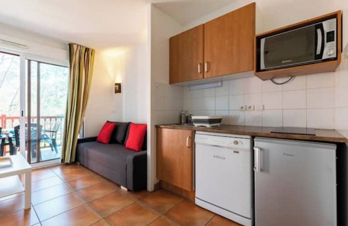 Saint-Jean-de-Luz Apartment | Seaside apartment, park, heated swimming pool, tennis court
