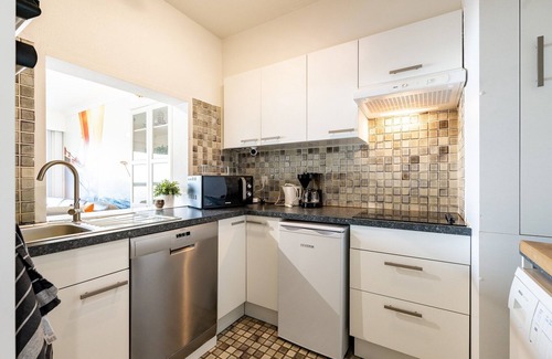 Blankenberge Apartment | Seaside Apartment in Zeedijk near the Beach