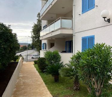 Becici Apartment | Seaside Apartment in Becici