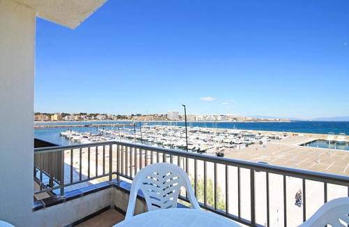 L'Escala Apartment | Seaside Apartment near Riells Beach