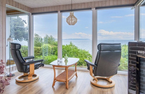 Hvidbjerg Strand House | Seaside Charm with Views - By Traum Ferienwohnungen