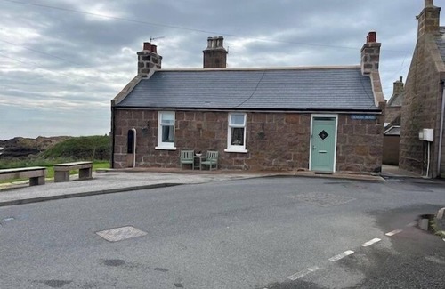Boddam Cottage | Seaside Cottage Retreat in Peterhead