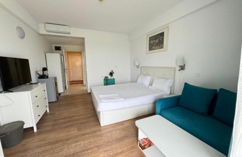 Neptun Apartment | Seaside Dream and Sunset Breeze Studios at Blaxy Resort