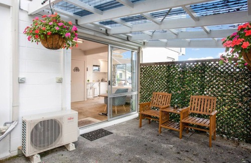 Narrow Neck Apartment | Seaside Escape is close to the beach