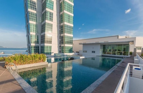 George Town Condo | Seaside Escape: Modern 2BR Loft in Maritime Suite