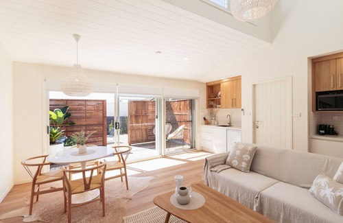 Dolphin Point House | Seaside Escape - The ultimate beachside retreat nestled on the shores of Dolphin Point Beach