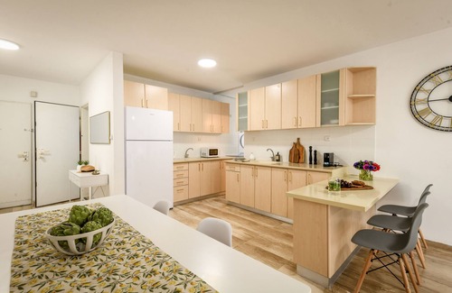 Netanya Apartment | Seaside Escape with Private Patio by Sea N Rent