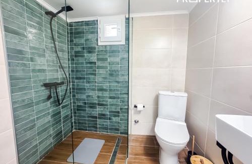 Kallikratia Apartment | SeaSide Family House - Private Parking #PROPERTLY